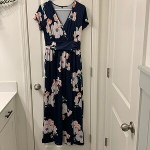 Women’s summer dress 💙